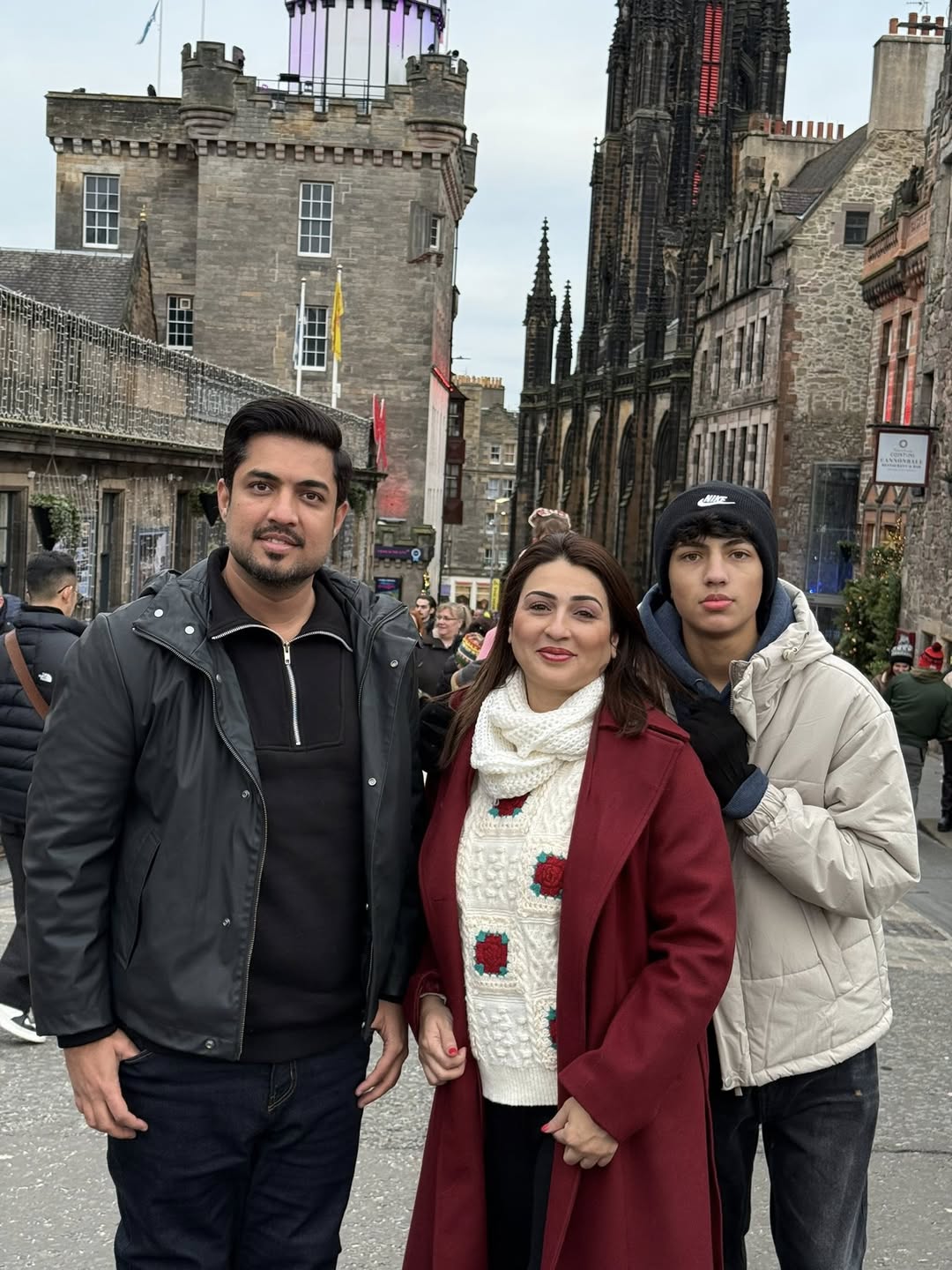 Iqrar-ul-Hassan Steps Into 2026: Family Unity, Journalism Legacy & Political Turning Point