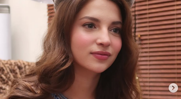 Dana Neer Steals Hearts Dancing with Her Sister at a Family Function